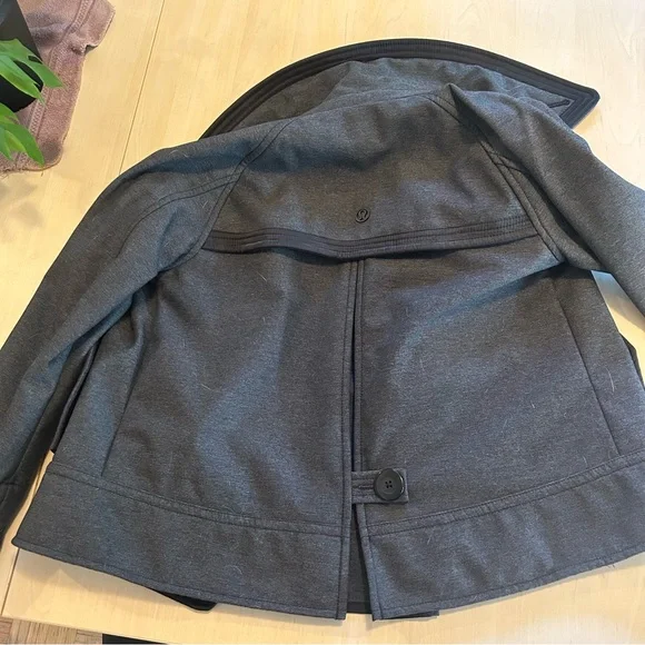 lululemon coco softshell - Picture 4 of 5
